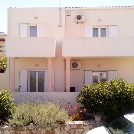 Pezoula Plaka Daire