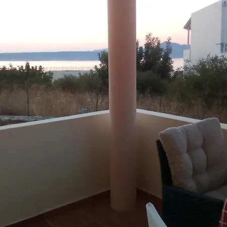 Pezoula Plaka Apartamento *